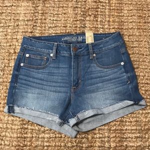 NWT Size 10 AE cuffed denim shorts